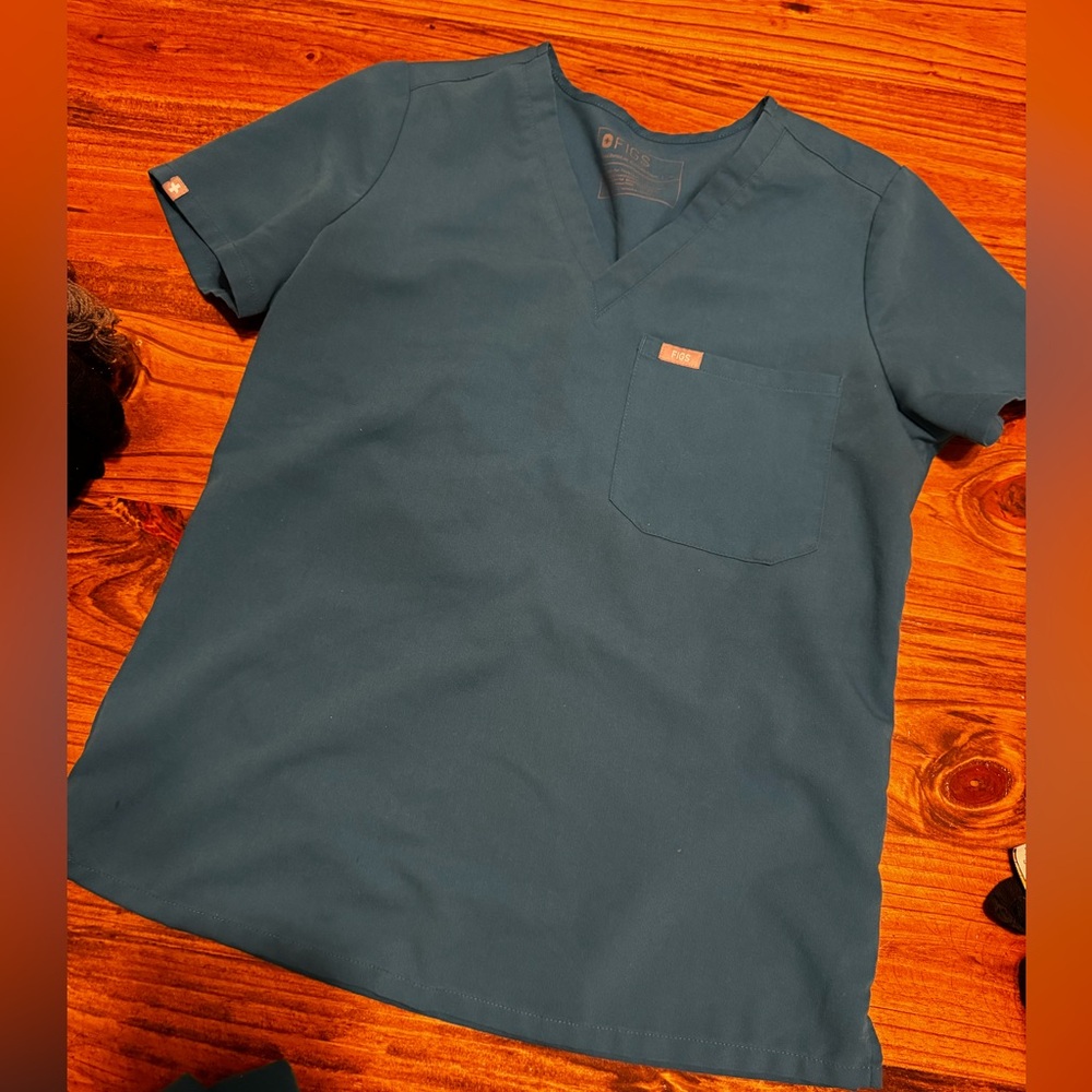 Figs Catarina One Pocket Scrub Top
